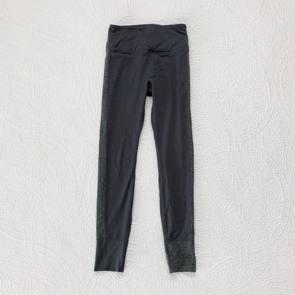Vuori Women's Asymmetric Block Leggings - Picture 1 of 7